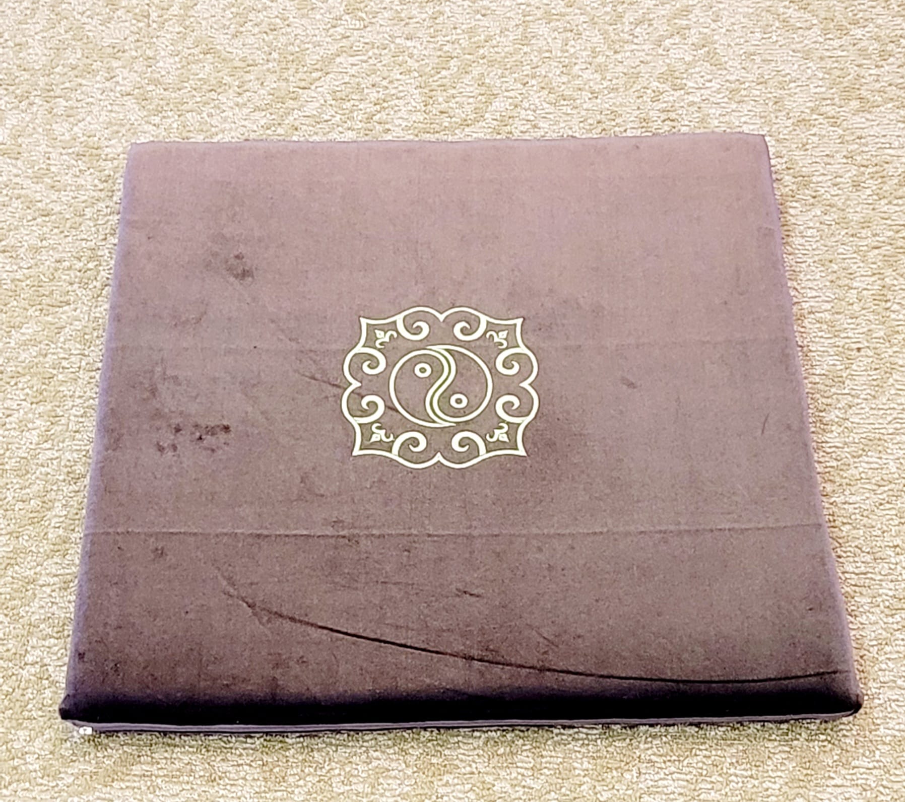 Бясалгалын дэвсгэр.